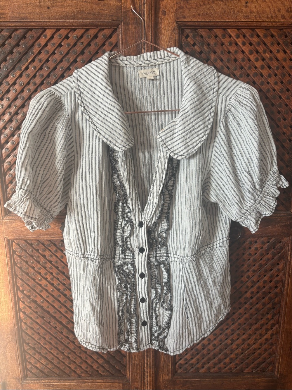 ANTHROPOLOGIE x PILCRO Striped Cream and Navy Ruffle-Trim Puff Sleeve Blouse